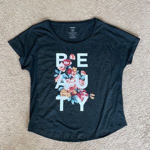 Sevenly Women’s M Crew Neck Short Sleeve Tee Shirt 🌺